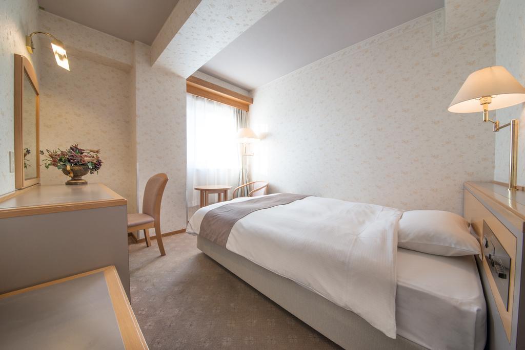 Takayama City Hotel Four Seasons מראה חיצוני תמונה