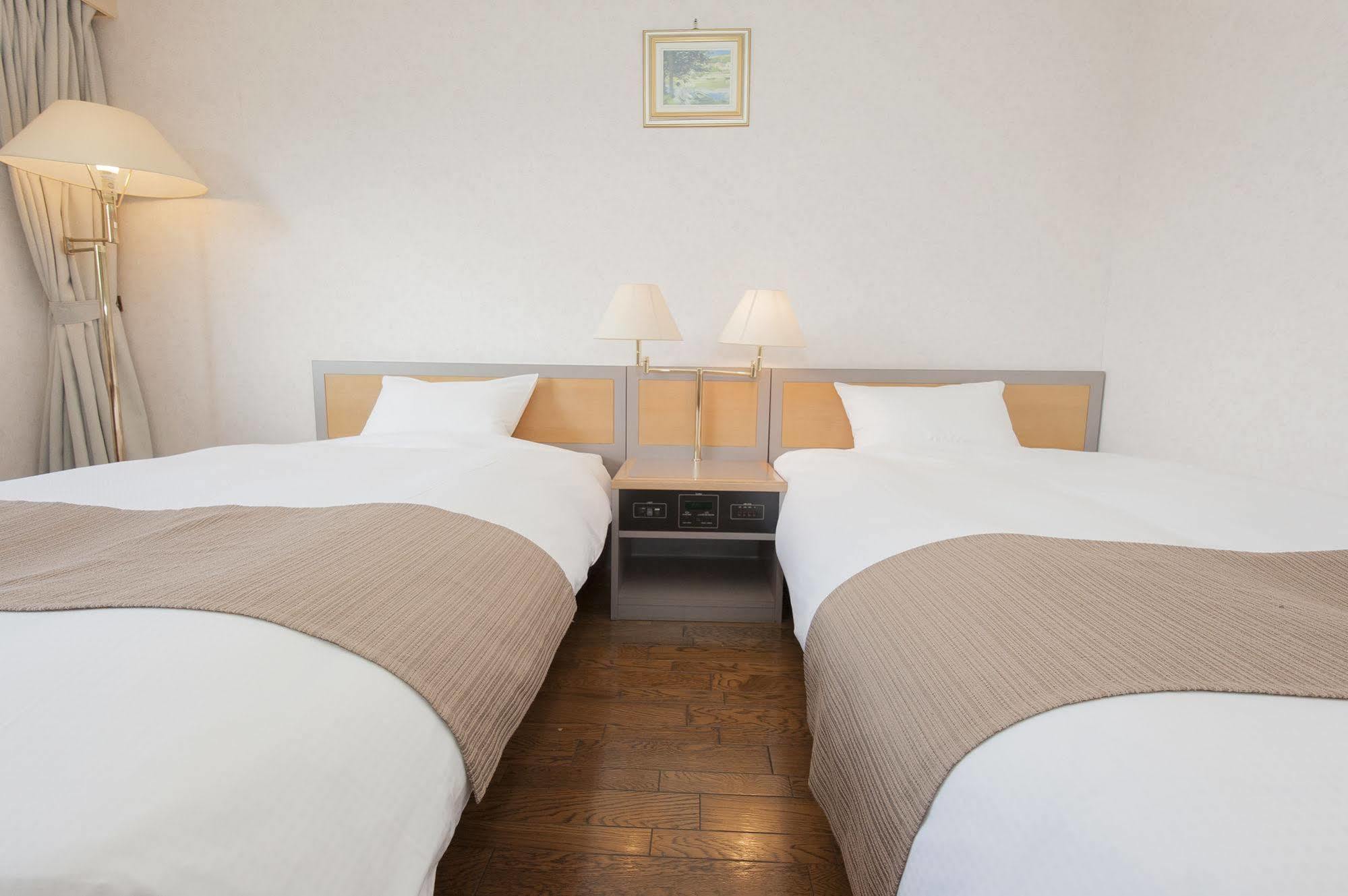 Takayama City Hotel Four Seasons מראה חיצוני תמונה